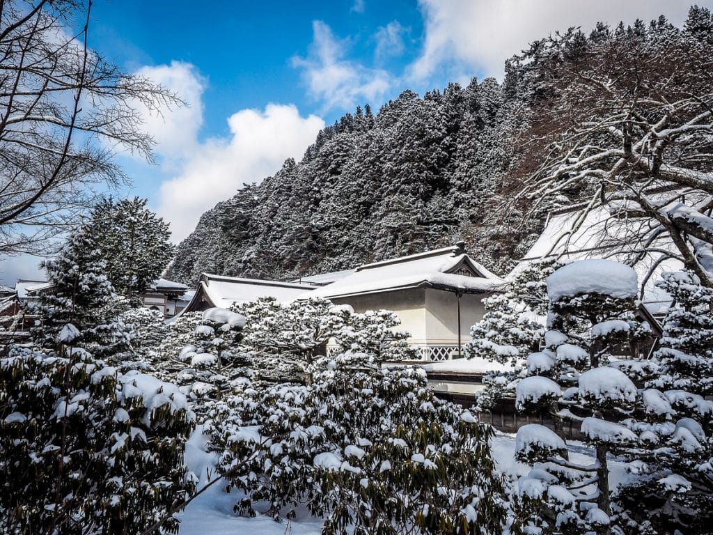 Eko In Koyasan: An Unforgettable Temple Stay in Koyasan in Winter