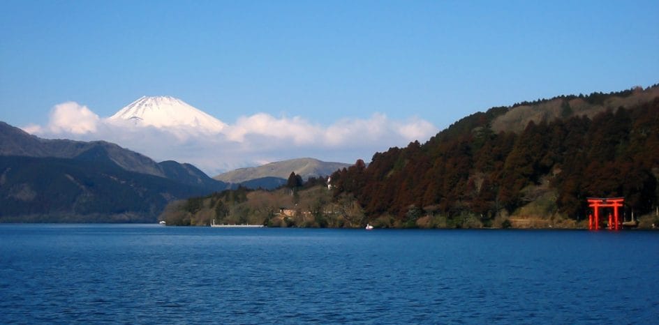 A great place to view Mt. Fuji: Ashi Lake, Hakone
