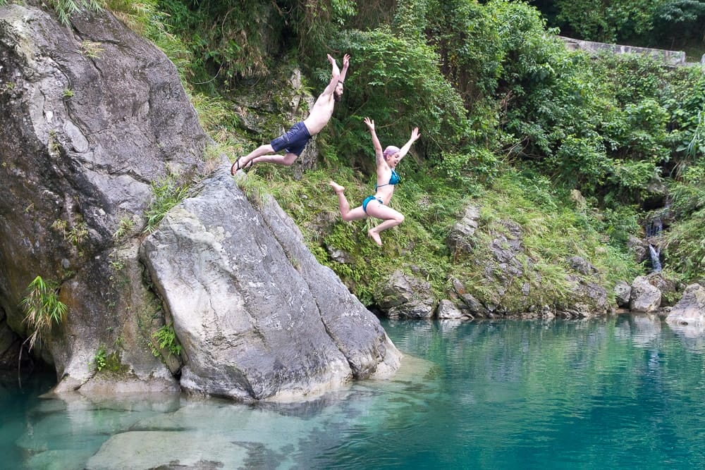 Cliff jumping at Sanzhan (Sanjhan), Hualien, Taiwan
