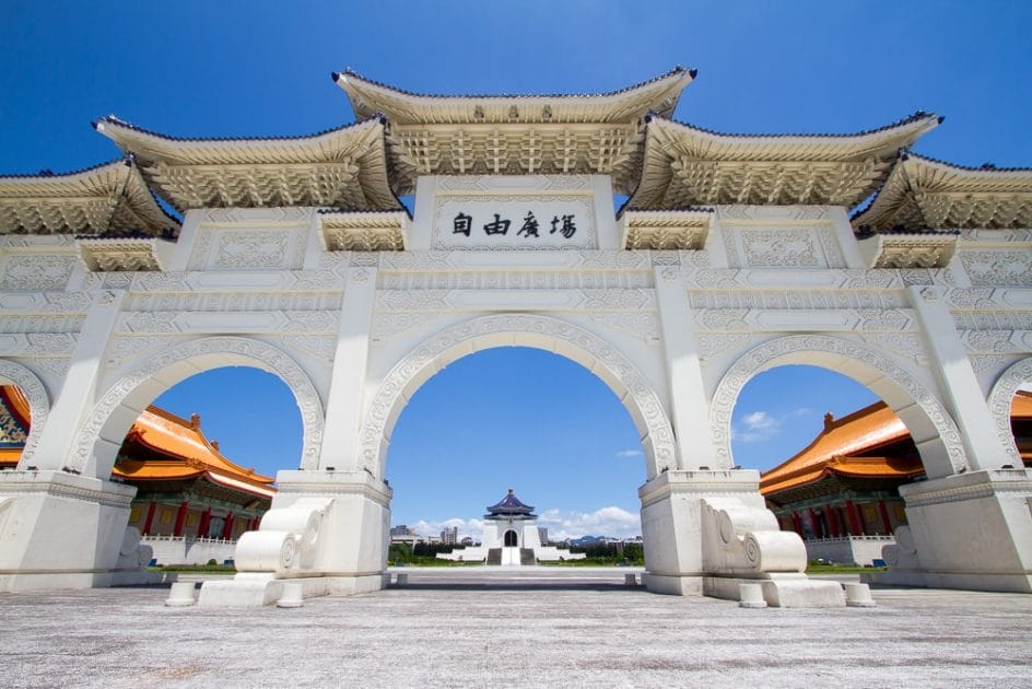 Chiang Kai Shek Memorial Hall; some of the best things to do in Taipei in August should be done in the early morning to escape the heat