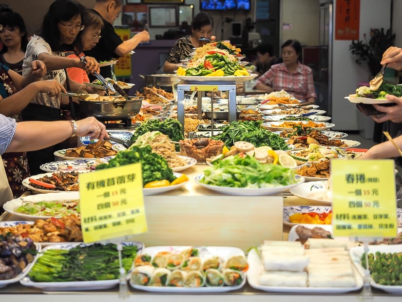 For the best vegetarian food in Ximending, try Vegetarian Restaurant