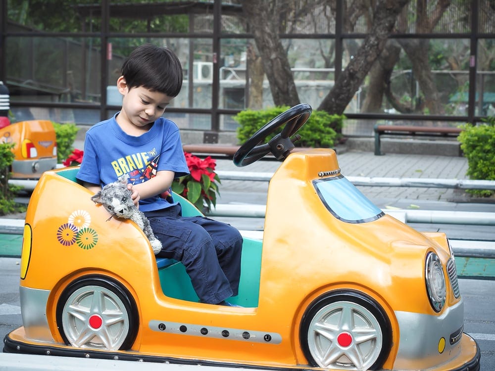 Kids' cars at the Kaohsiung Zoo