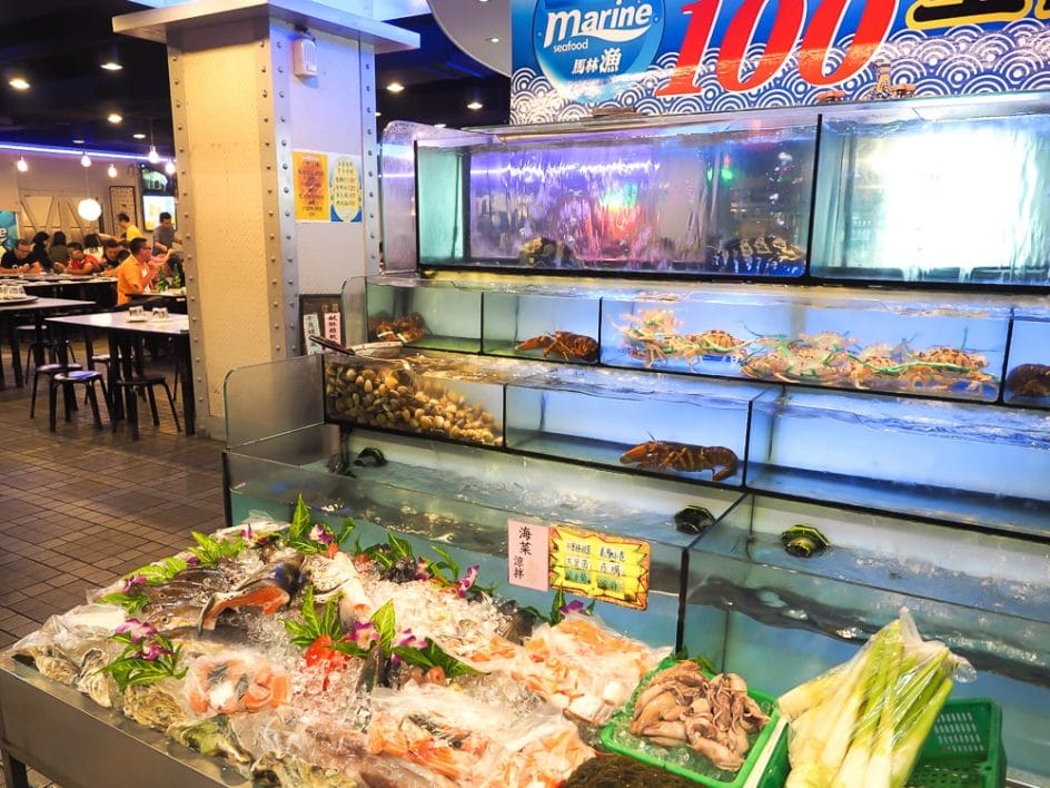 Marine Seafood, a popular quick fry restaurant in Ximending