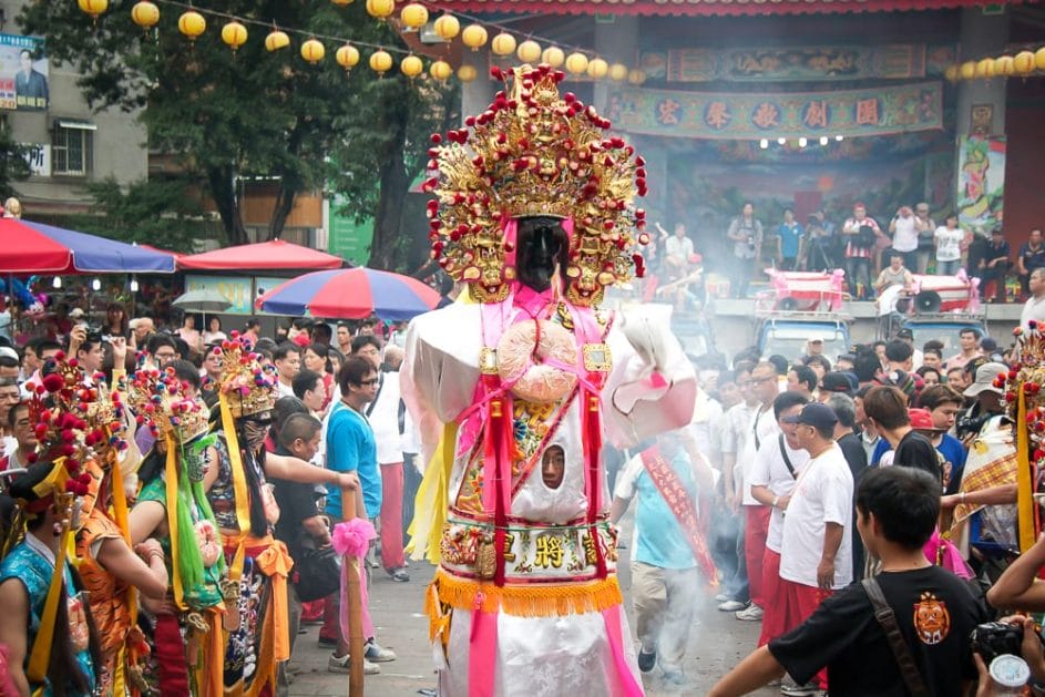 Matsu PilgrimA traditional parade in Taipeiage, one of the most popular events in Taiwan in April