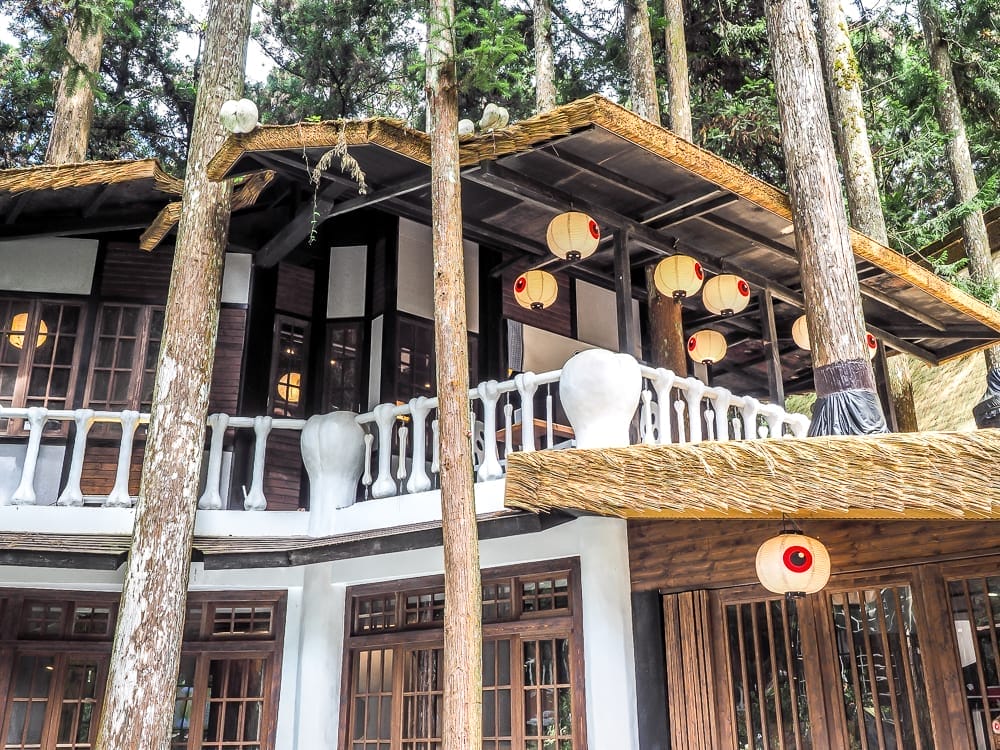 Accommodation at the Xitou Monster Village Hotel (Ming Shan Resort)