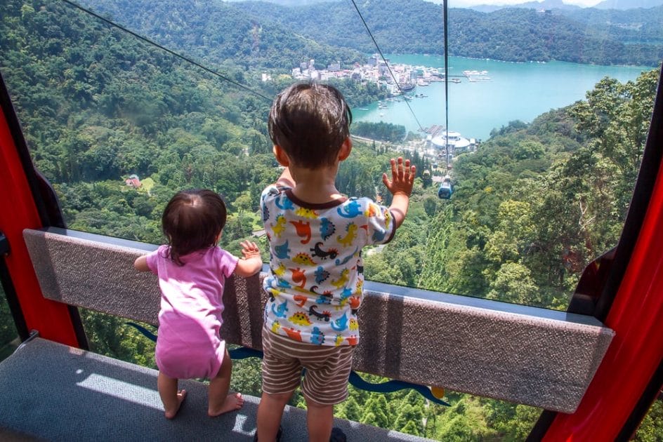 Riding the Sun Moon Lake ropeway with kids