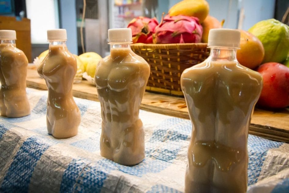 Sexy milk tea bottles, Raohe Night Market