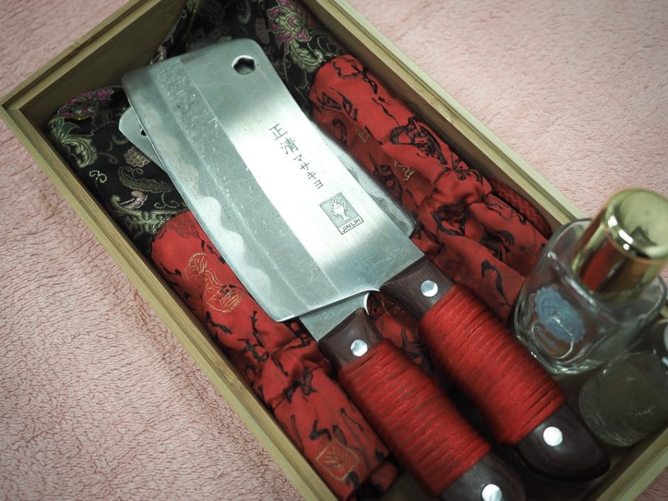 Knife massage in Ximending
