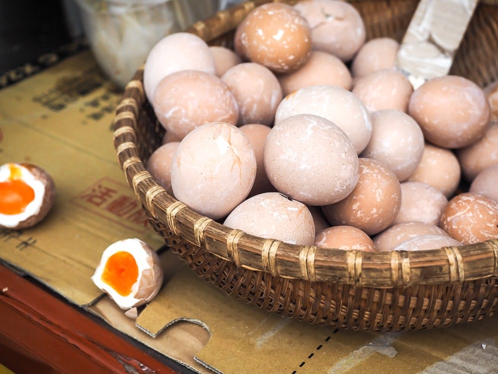 Beitou hot spring eggs
