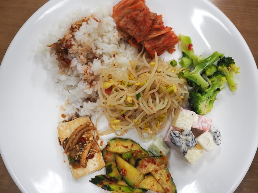 My vegetarian breakfast at Beomeosa