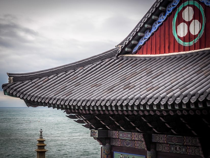 Haedong Yonggungsa, the temple by the coast in Busan