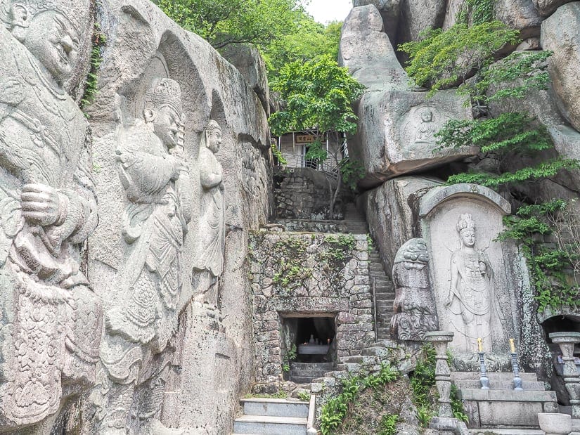 Alcove of rock carvings at Seokbulsa Temple