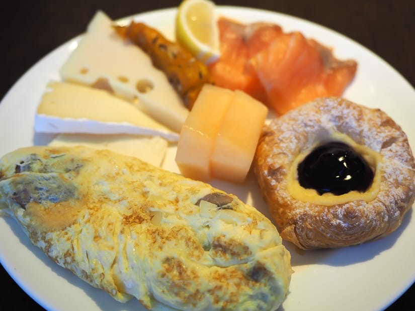 Breakfast at Grand Club, Grand Hyatt Taipei