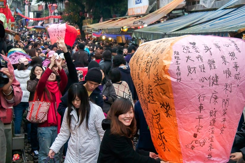 Releasing sky lanterns at Shifen Station