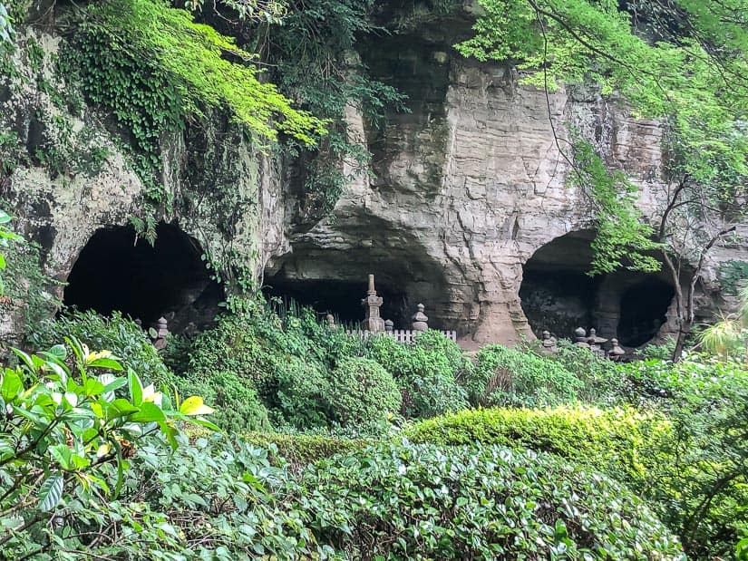 Yagura (caves) at Hokuji in Kamakura