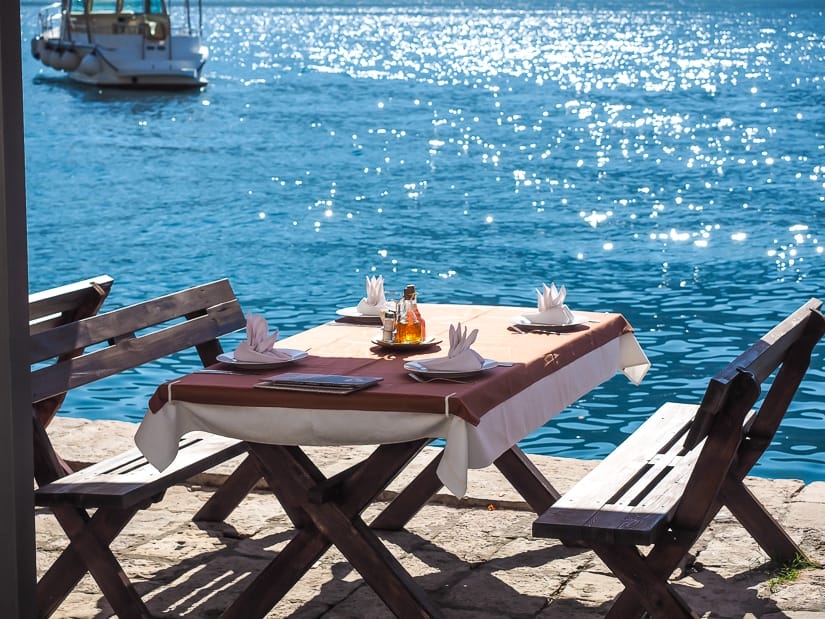 Perast restaurant by the sea