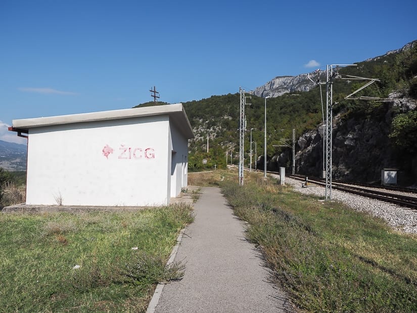 Directions from Ostrog station to ostrog monastery