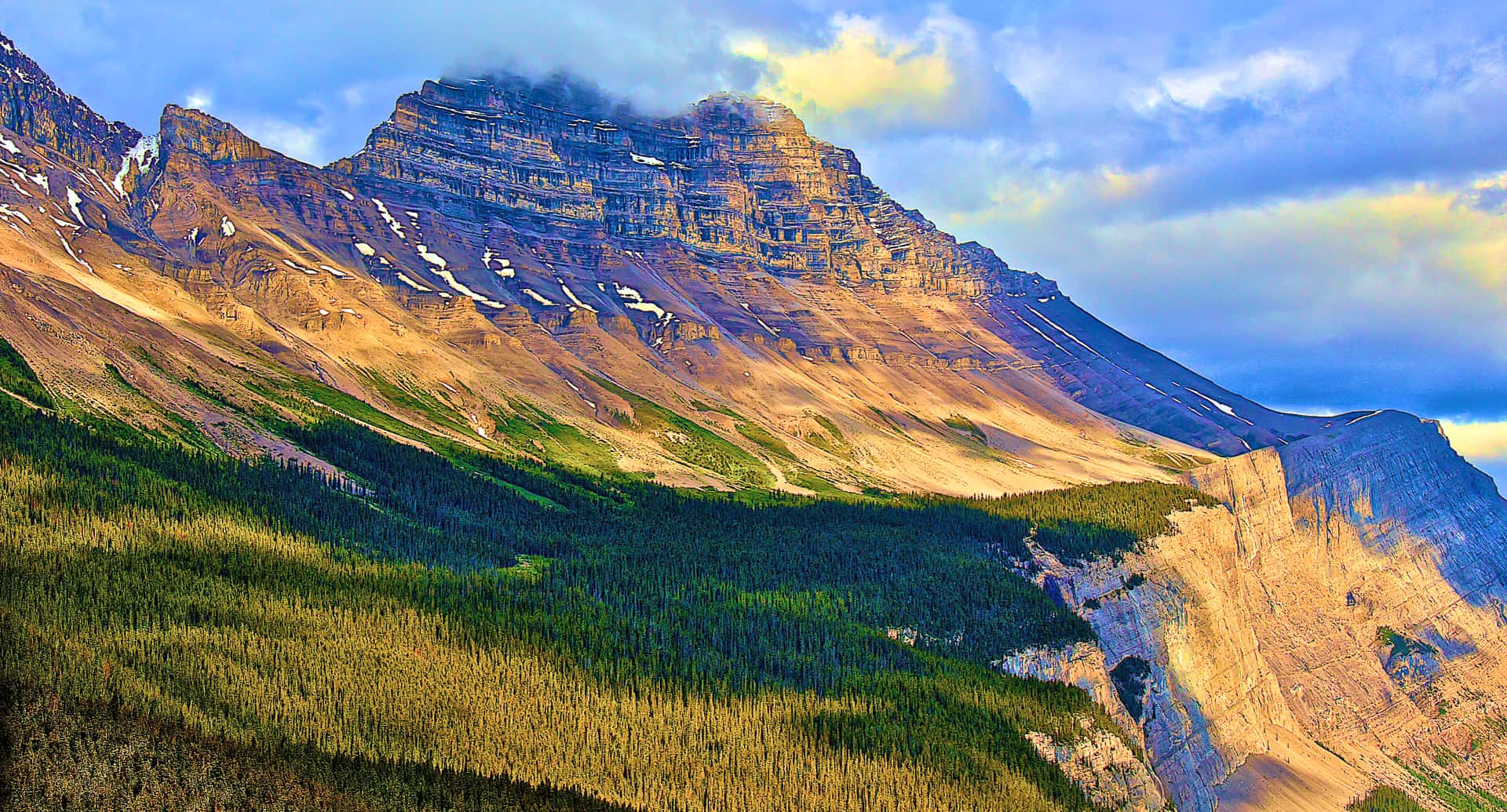 Planning to visit Banff in three days? Here you'll find the ultimate Banff three day itinerary!