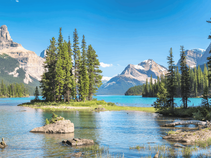 Spirit Island on Maligne Lake in Jasper National Park