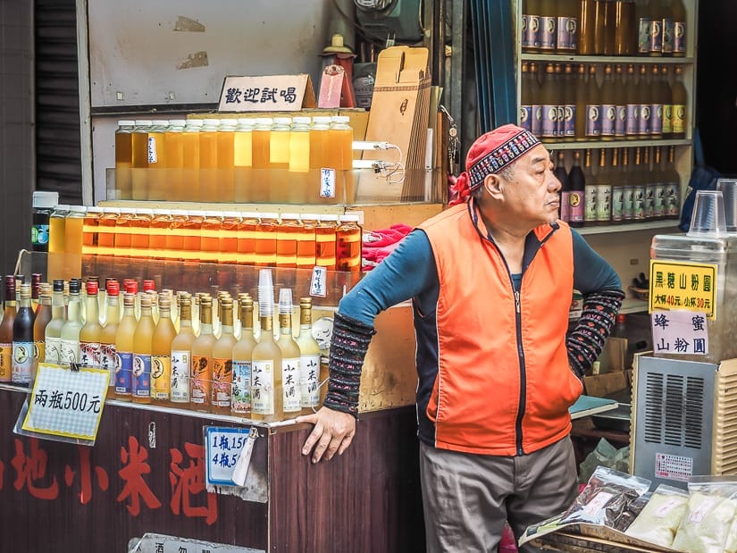 Aboriginal millet wine vendor on Wulai Old Street