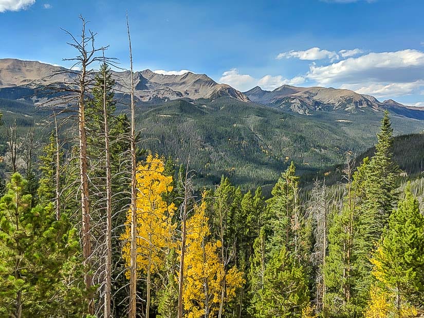 Autumn mountain scene in Rocky Mountains National Park