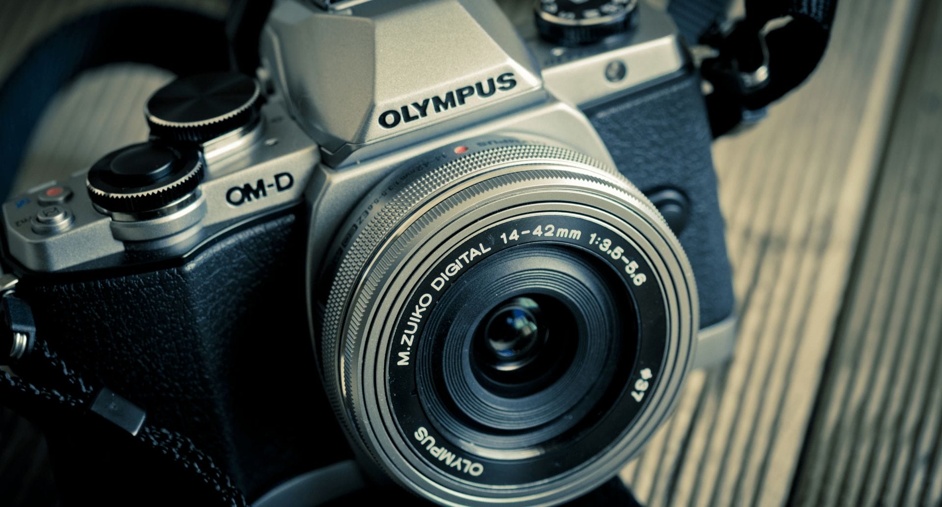 The Olympus omd em5 mark ii, which I consider the best mirrorless camera for traveling