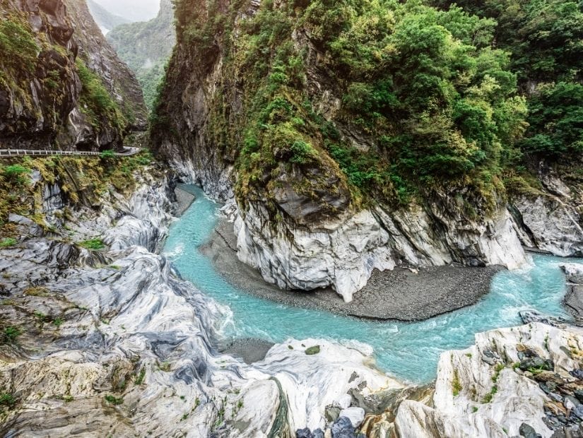 A bend in the river at Taroko Gorge