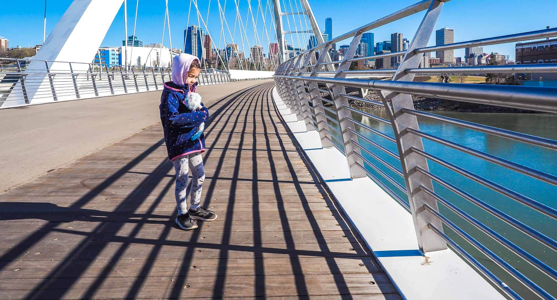 A guide to the best things to in Edmonton with kids, babies, toddlers, and other Edmonton childrens activities in summer and winter