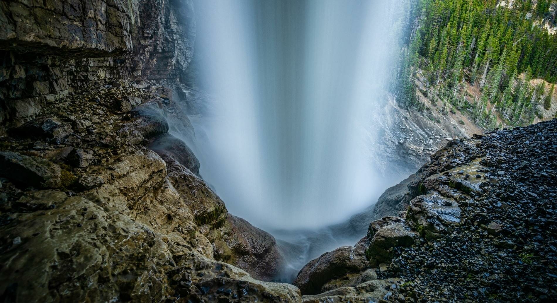 The best waterfall hikes in Alberta