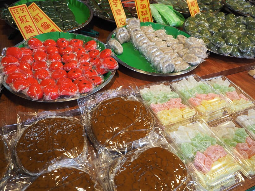 A table filled with Hakka desserts for sale in Shenkeng