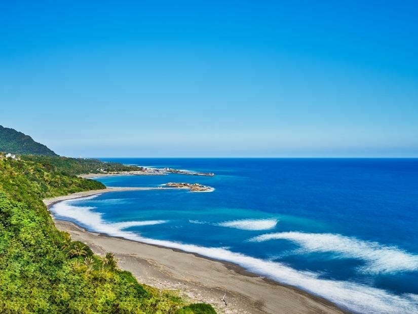 A view of the coast of Taitung from Jinzun Rest Stop