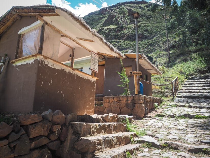 Acchapata lower ticket office for Pisac ruins